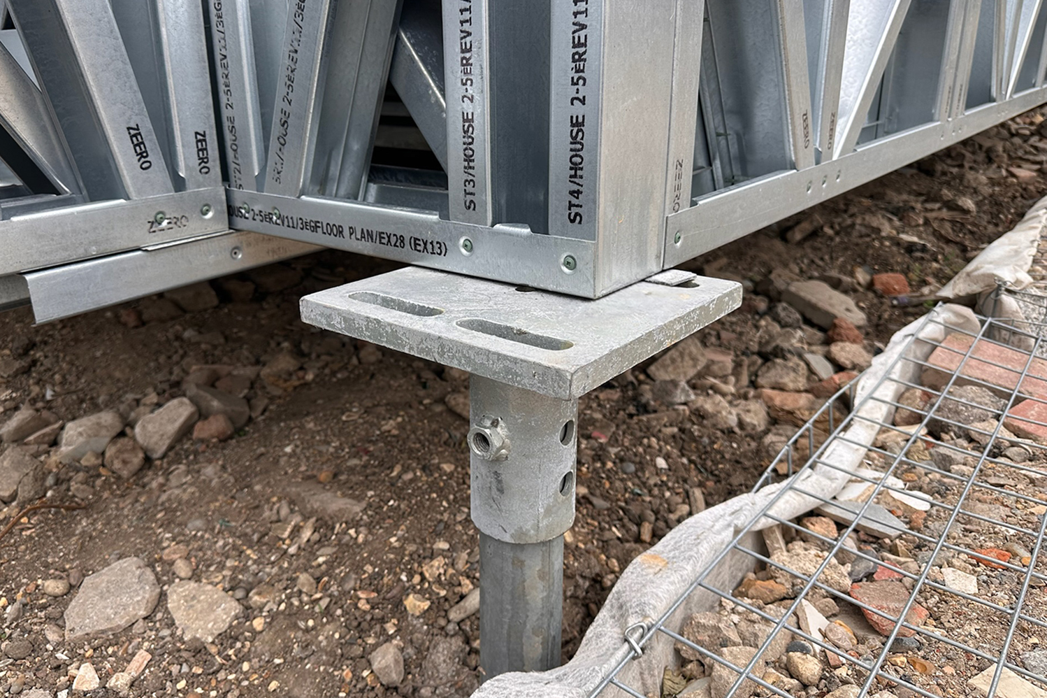 Galvanised screw pile cap